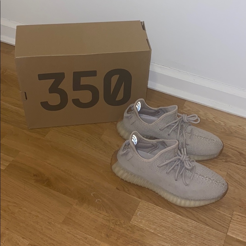 YEEZY Boost 350 V2